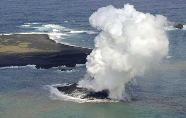 La nueva isla japonesa originada de una erupción volcánica será permanente
