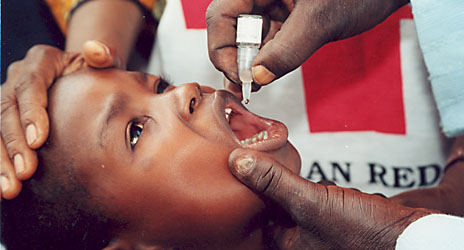 Brote de polio afecta a 200 niños y adultos en el Cuerno de África