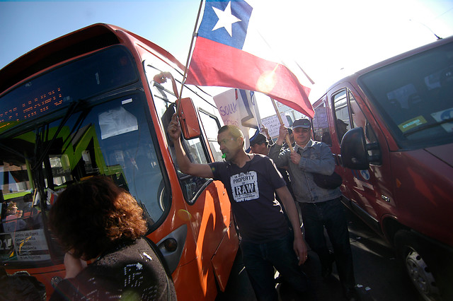 Con 13 detenidos termina manifestación de trabajadores municipales en la Alameda