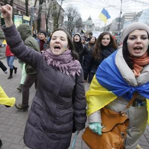 Ucrania vuelve a partirse en dos entre Rusia y Occidente