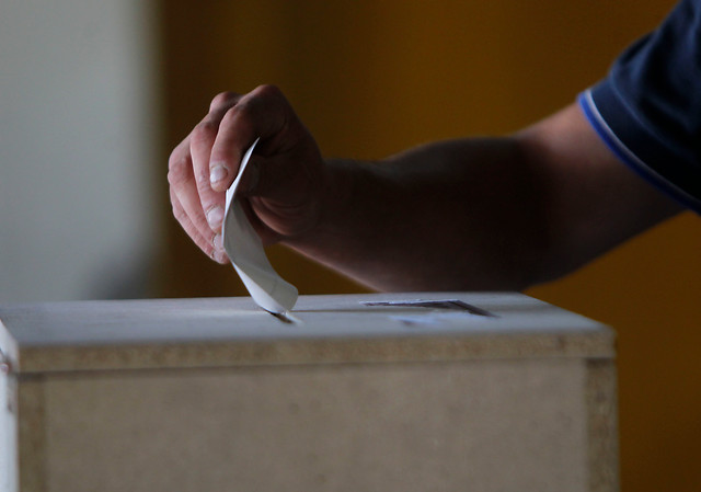 Se cierran mesas en todo el país y se inicia el conteo de votos de las Elecciones 2013