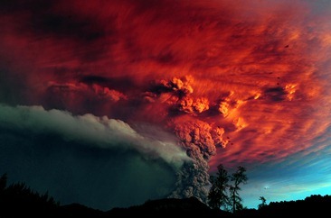 Captan imágenes en Chile de una peculiar y lenta lava por primera vez