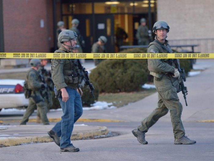 A un día del primer aniversario de la matanza de Newtown, nuevo tiroteo en escuela de EE.UU. revive fantasmas del pasado