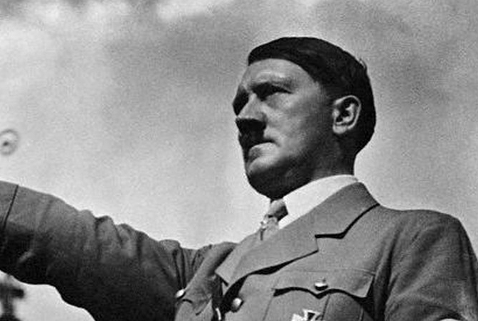 Agente retirado de la CIA dice tener pruebas de que Hitler no se suicidó y escapó a Argentina