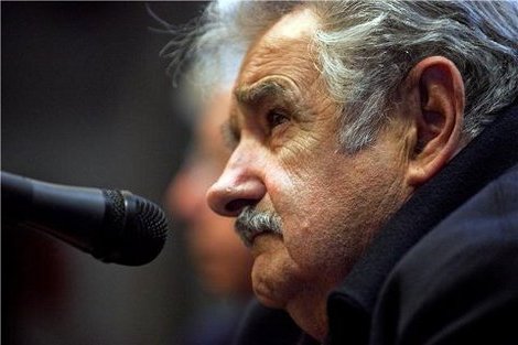 Histórico: José Mujica promulga ley que legaliza la producción y venta de marihuana en Uruguay