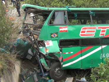 Al menos 13 muertos y once heridos en un accidente de autobús en Brasil