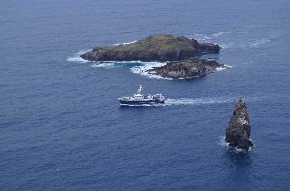 Buque “Cabo de Hornos” realiza estudio de la Plataforma Continental en Isla de Pascua