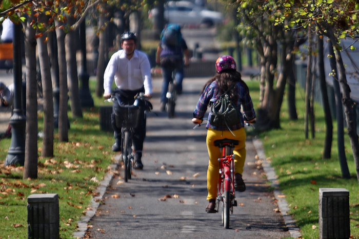 Concretan mayor inversión en movilidad a energía humana con ciclovías y rutas peatonales para Santiago y regiones
