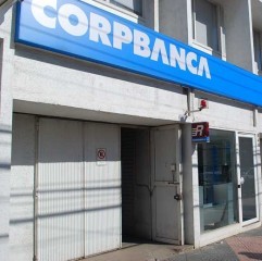 Bolsa suspende acciones de Corpbanca tras fuerte alza por versiones de fusión con otros bancos