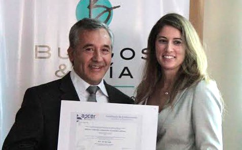 Otorgan por primera vez a corredora de seguros chilena certificación de gestión de calidad