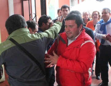 A golpes termina conferencia de prensa por la unidad entre RN y la UDI en La Serena