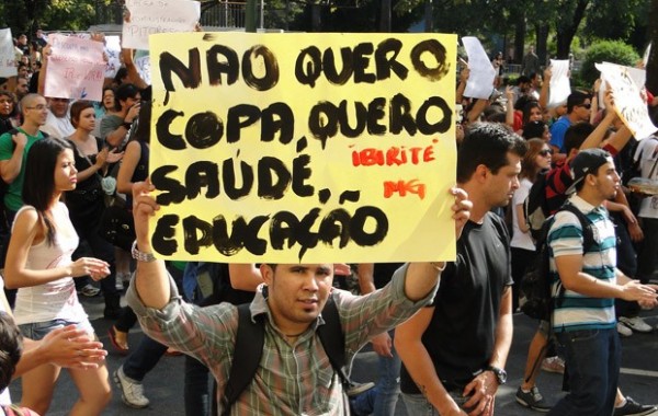 Secretario de la FIFA le pide a los brasileños que no protesten