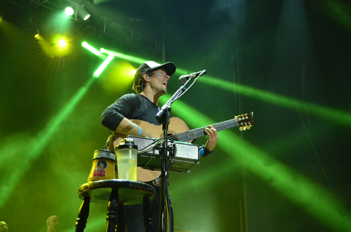 Jason Mraz, ganador de dos premios Grammy, debutó anoche en Chile