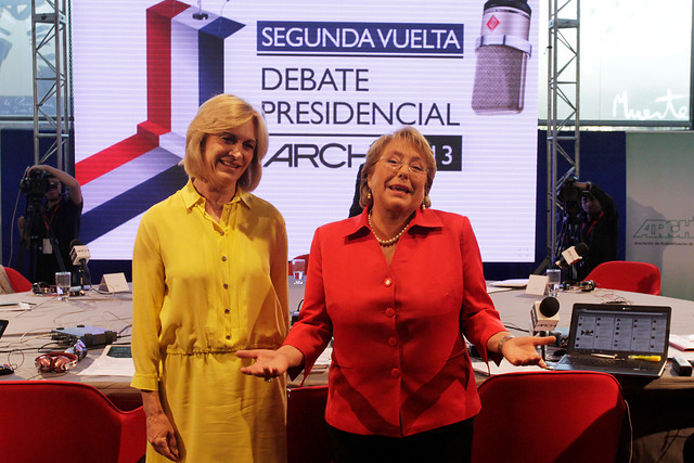 Debate radial presidencial: Matthei responde a Bachelet por uso de Ficha de Protección Social