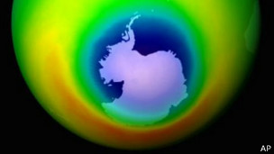 Descubren por qué el agujero de la capa de ozono cambia de tamaño