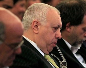 Alvaro Saieh afirma que nada de lo que se recaude de una eventual fusión o venta de CorpBanca ira a SMU