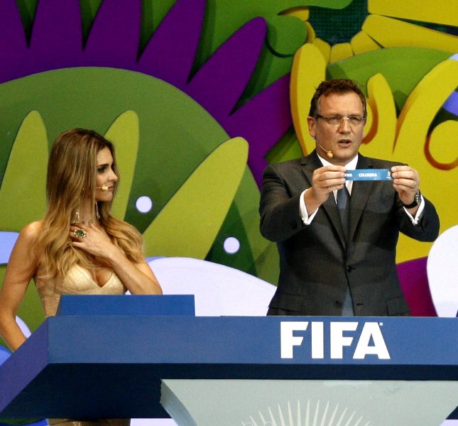 La UEFA considera como «tonterías» las sospechas de engaño durante el sorteo del Mundial 2014