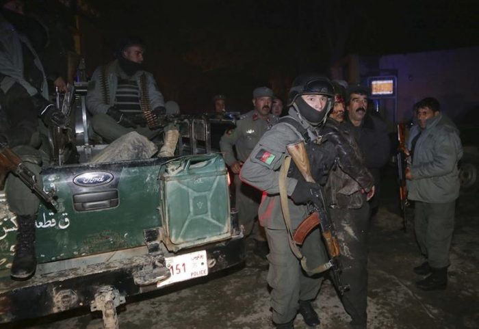Representante del FMI entre los 21 muertos por el ataque suicida taliban en Kabul
