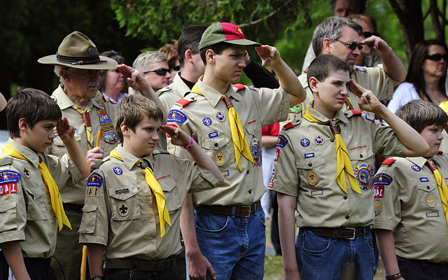 Los Boy Scouts de EE.UU. admiten a adolescentes homosexuales