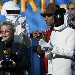 Los robots de Daft Punk triunfan en los Grammy 2014