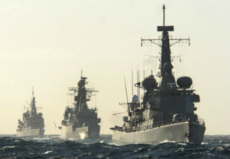 Armada confirma zarpe de la Escuadra desde el puerto de Valparaíso