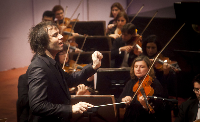 Español Josep Vicent dirigirá concierto aniversario Nº 73 de la Orquesta Sinfónica de Chile