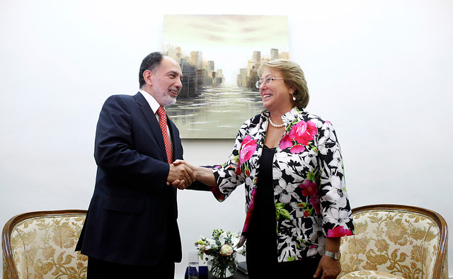 Presidente de la Corte Suprema se reúne con Bachelet y dice que su planteamiento sobre 27/F «no es crítica»