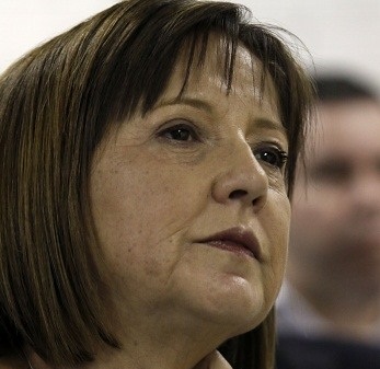 Bachelet se sacude de un problema político: ¿Alvear al cupo de Ximena Rincón en el Senado?