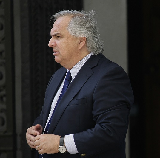 Ministro Chadwick viaja a Arica donde esperará fallo de La Haya en Intendencia
