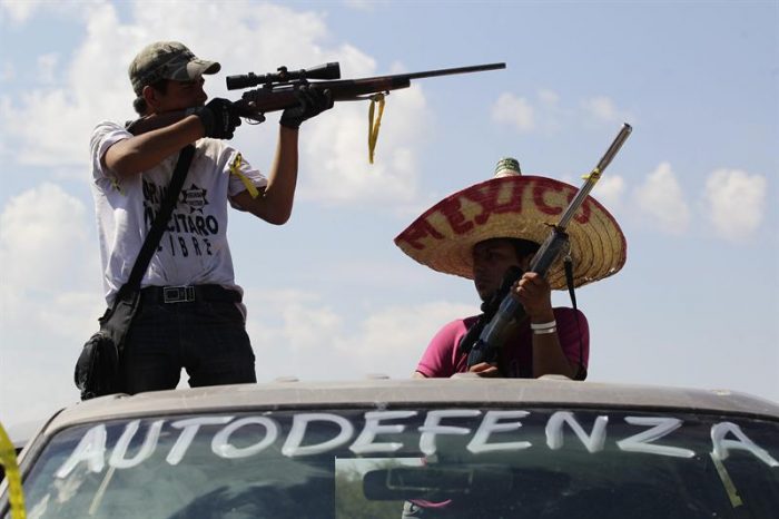 México: Líder de las autodefensas asegura que no dejarán las armas