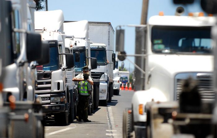Camioneros ponen presión al paro portuario y quieren que “se reviente el sistema”
