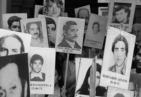 Treinta y tres ex agentes de los organismos de represión condenados por «último crimen» de la dictadura