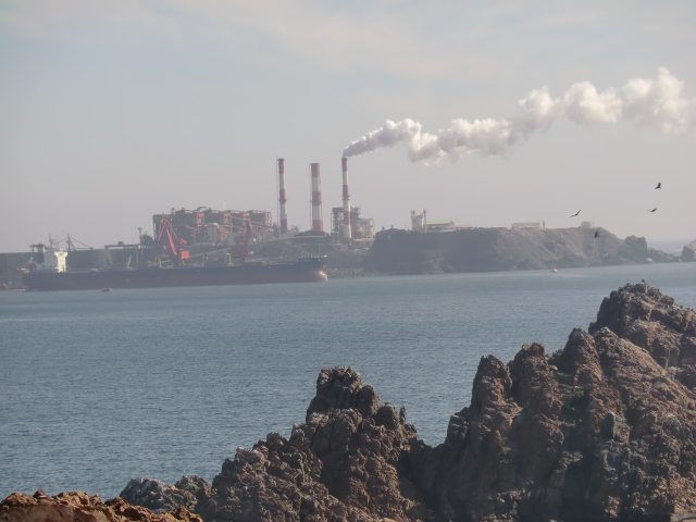 Médico renuncia a Compañía Minera del Pacífico denunciando «zona de latencia por contaminación» en Huasco y «nula preocupación» de la empresa