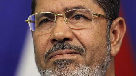 Ex presidente Mursi será juzgado por espionaje