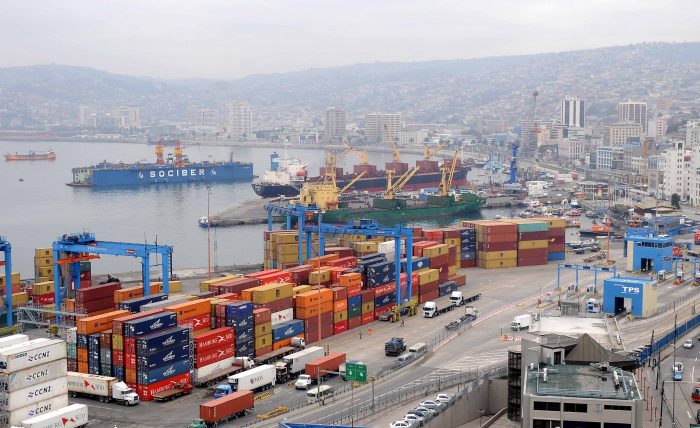 Paro portuario sigue sumando fuerza tras adhesión de trabajadores de Valparaíso