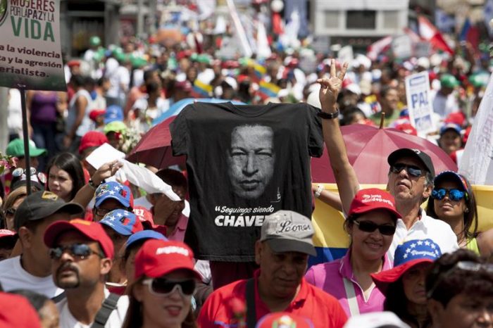 Venezuela: oposición y gobierno se critican pero hacen un llamado a la paz