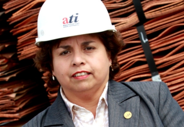 El conflicto medioambiental en Antofagasta que salpica a la ministra de Minería de Bachelet