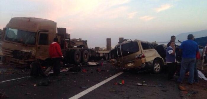 Cinco muertos deja choque entre un furgón y un camión del Ejército en las cercanías del Aeropuerto de Iquique