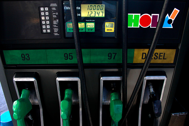 Gasolina de 97 octanos sube más de 16 pesos por litro este jueves