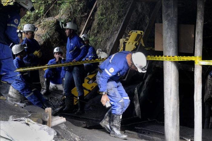 Confirman la muerte de cinco personas en el derrumbe de una mina en Colombia
