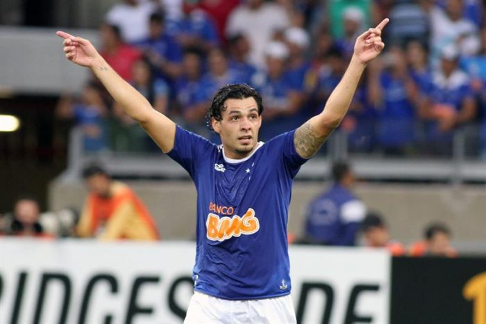 La «U» sufre categórica goleada ante Cruzeiro y queda último en Grupo 5 de Copa Libertadores
