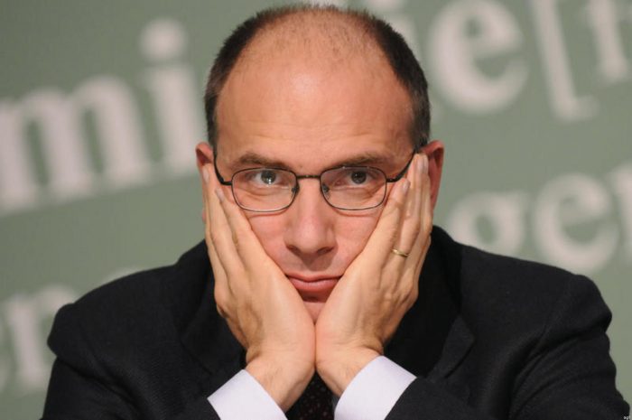 El primer ministro italiano cede a la presión de su partido y presenta la dimisión