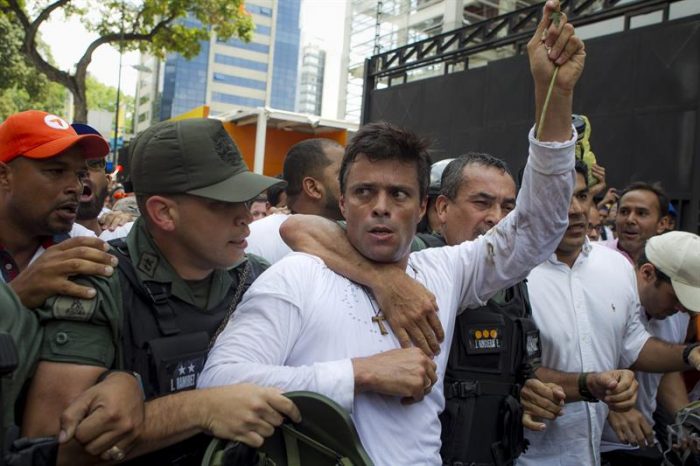 Amnistía Internacional dice que detención de Leopoldo López es un «agravio» a la justicia mientras continúa clima de violencia en Venezuela