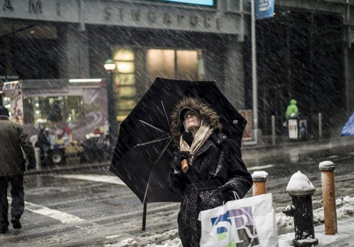 Fotos: Nevazón en Nueva York deja varados a viajeros que acudieron al Super Bowl