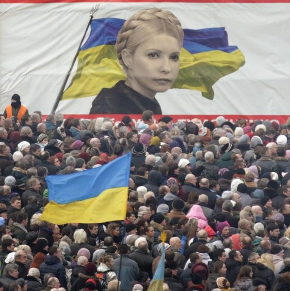 El nuevo poder en Ucrania acelera los cambios y nombra como presidente interino a un cercano a Yulia Timoshenko