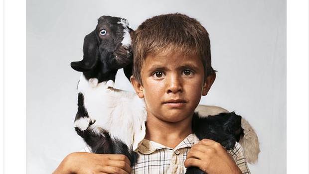 Fotos: La polémica muestra que retrata las habitaciones de niños y sus diferentes realidades