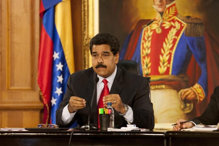 Analista venezolana dice que sólo habrá diálogo real cuando Maduro frene a los grupos armados