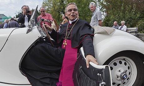 Papa Francisco cesa definitivamente al llamado «obispo del lujo»