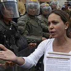 Chavismo destituye a María Corina Machado