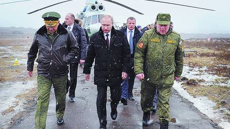 Putin ordena a tropas que participaron en maniobras retornar a sus cuarteles